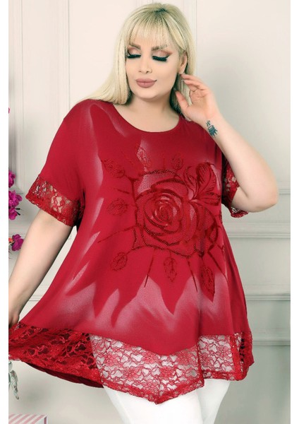 Etek ve Kol Ucu Dantelli Flok Baskılı Gül Motifli Kısa Kol Tunik
