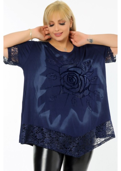 Etek ve Kol Ucu Dantelli Flok Baskılı Gül Motifli Kısa Kol Tunik