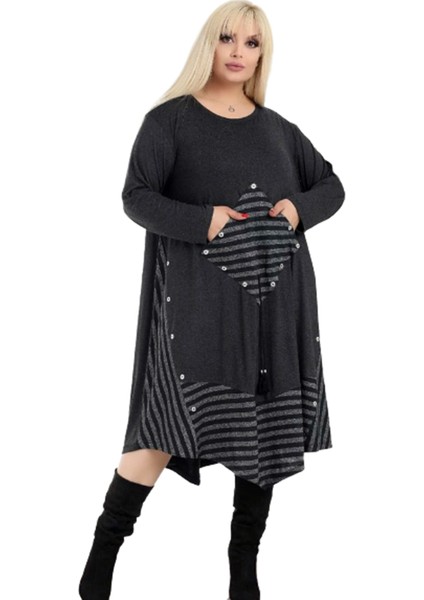 Eteği Asimetrik ve Bloklu Kare Cepli Uzun Kol Dökümlü Elbise