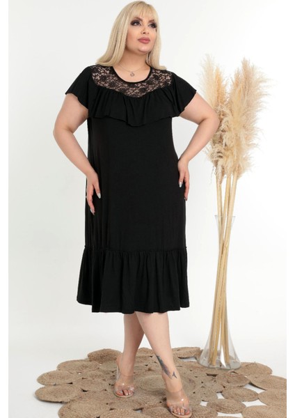Dökümlü Kesim Yaka Dantel ve Fırfır Detaylı Kısa Kol Elbise fırsatları