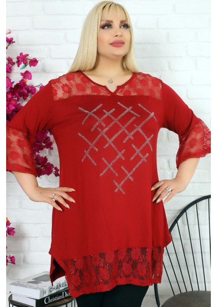 Önü Taş Baskılı Dantel Detaylı V Yaka Kısa Kol Yırtmaçlı Tunik fırsatları