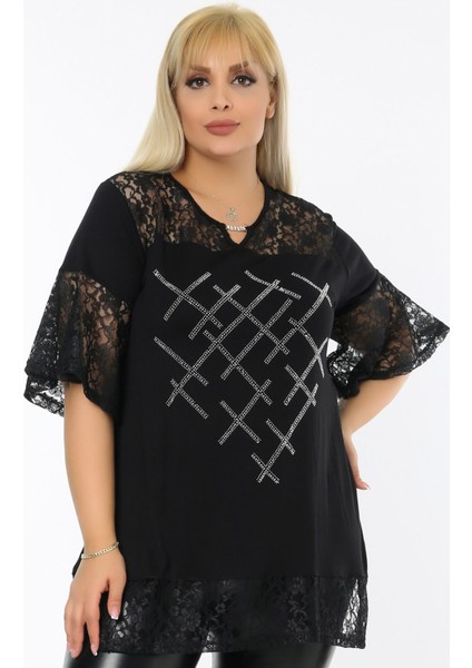 Önü Taş Baskılı Dantel Detaylı V Yaka Kısa Kol Yırtmaçlı Tunik