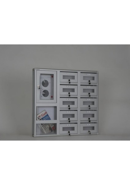 10 Dairelik Residence Için Şeffaf Camlı Gazetelik ve Ilan Panol