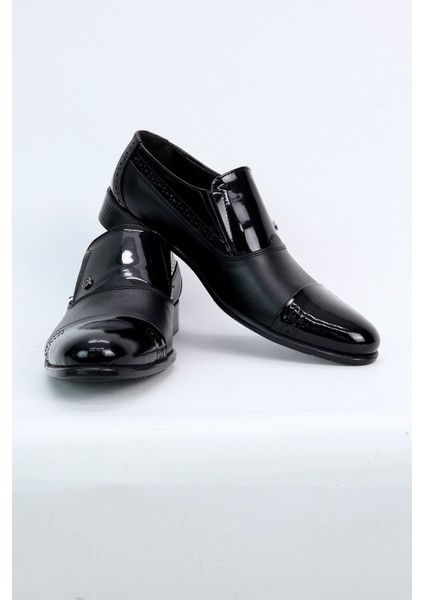 Siyah Rugan Bağcıksız Hakiki Deri Erkek Ayakkabı