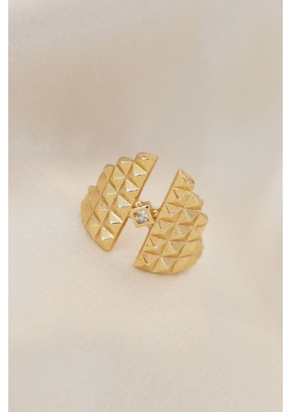 Ayarlamalı Gold Renk Metal Zirkon Taşlı Piramit Yüzük