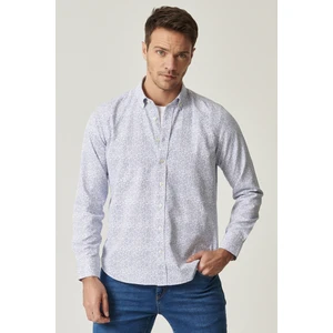 ALTINYILDIZ CLASSICS Erkek Beyaz-Lacivert Tailored Slim Fit Dar Kesim Düğmeli Yaka Baskılı Gömlek
