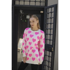 Kadın Beyaz Pembe Kalp Desenli Oversize Kazak