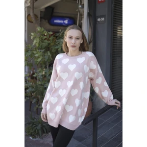 Kadın Açık Pembe Kalp Desenli Oversize Kazak