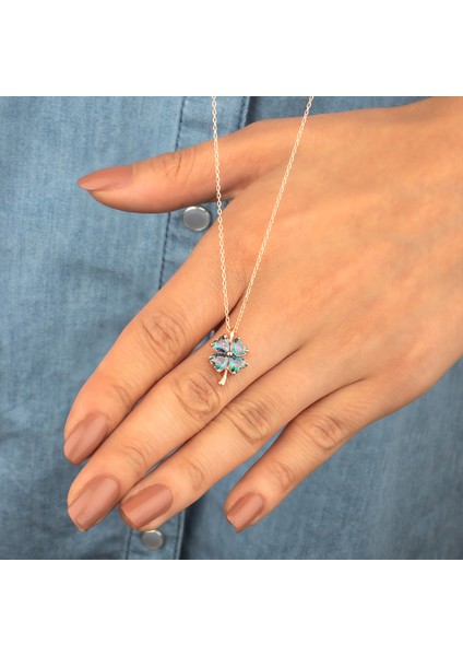 925 Ayar Gümüş Mistik Topaz Taşlı Yonca Kolye