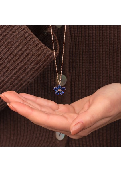 925 Ayar Gümüş Lacivert Taşlı Papatya Kolye