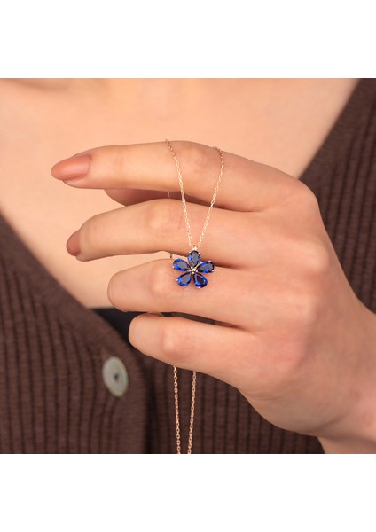 925 Ayar Gümüş Lacivert Taşlı Papatya Kolye modelleri