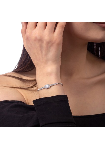 925 Ayar Gümüş Pırlanta Modeli Baget Taşlı Bileklik fiyatları
