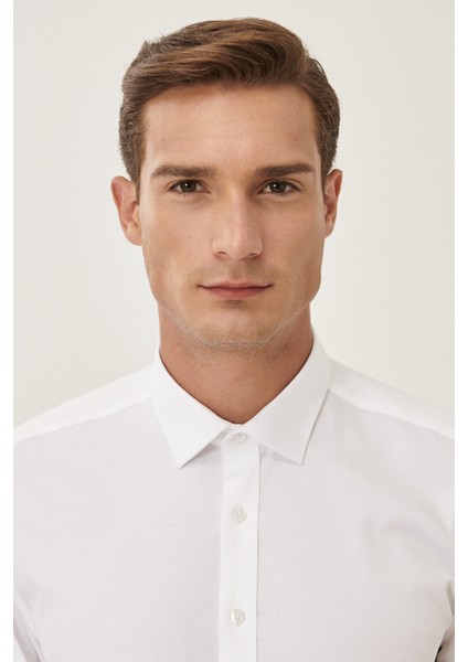 ALTINYILDIZ CLASSICS Erkek Beyaz Ütü Gerektirmeyen Non-iron Slim Fit Dar Kesim %100 Pamuk Armürlü Gömlek