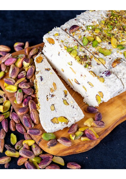 Pet Kase Antep Fıstıklı Helva 700 gr