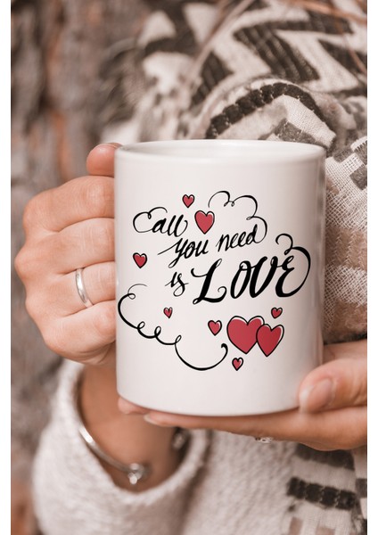 Vektörel Çizim All You Need Is Love Yazılı Logo Baskılı Kupa Bardak