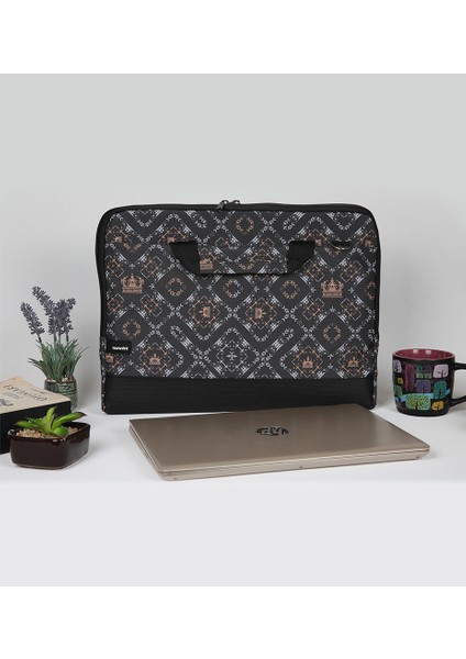 15.6'' Taban Korumalı, Omuz Askılı, Desenli Notebook Laptop Macbook Çantası - Gordion