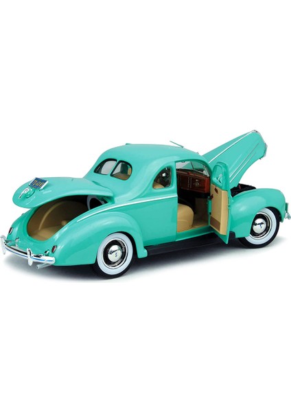 1/18 1939 Model Ford Deluxe Yeşil modelleri