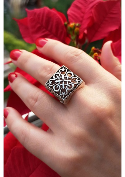 Antik Gümüş Kaplama Motifli Kare Şekilli El Yapımı Ayarlanabilir Yüzük fiyatları