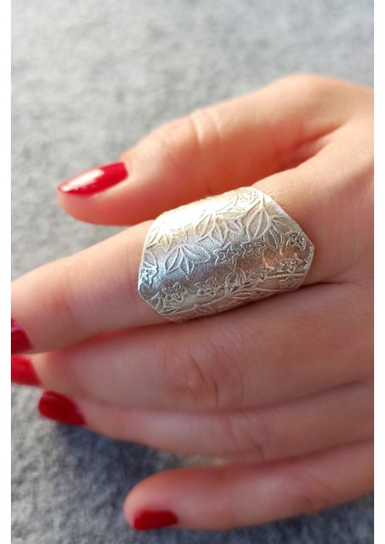 Antik Gümüş Kaplama Yaprak Motif Şekilli El Yapımı Ayarlanabilir Yüzük fiyatları
