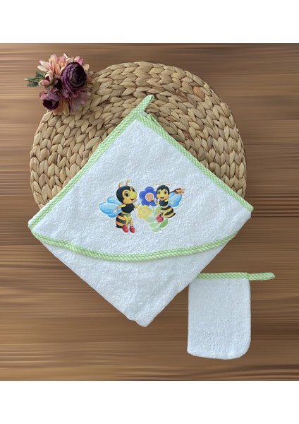 Elma Çocuk Arı Figürlü Keseli Havlu Yeşil