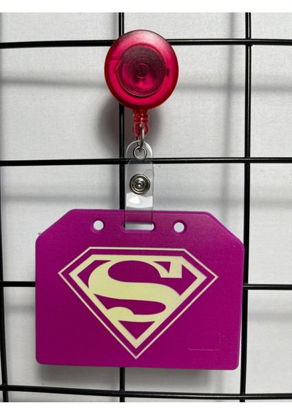 Supergirl Pembe Yan Yaka Kart Kılıfı