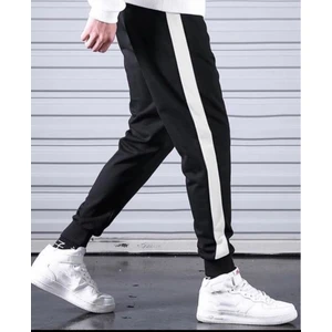 Yan Beyaz Spor Eşofman Altı