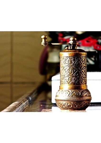 Büyük Kolay Kullanım Türk Bakır Biber Kahve Baharat Tuz Öğütücü (Yurt Dışından) fırsatları
