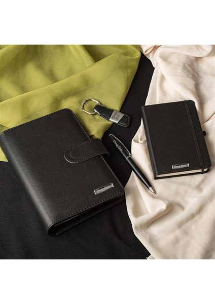 İsme Özel Organizerli Tarihsiz Ajanda + Kalem + Anahtarlık + Not Defteri Seti modelleri