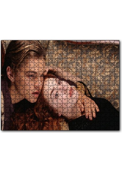 Caka Tablo Cakapuzzle Titanic Rose ve Jack Kanepede 120 Parça Puzzle Yapboz Mdf (Ahşap)