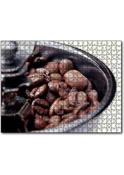 Cakapuzzle Kahve Değirmeni ve Çekirdekler Yakın Çekim 120 Parça Puzzle Yapboz Mdf (Ahşap)