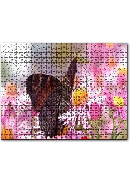 Cakapuzzle Mor Çiçeklerin Üzerindeki Kahverengi Kelebek 120 Parça Puzzle Yapboz Mdf (Ahşap)
