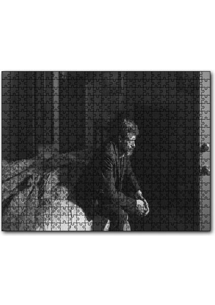 Cakapuzzle Logan Noir Siya Beyaz Görseli 120 Parça Puzzle Yapboz Mdf (Ahşap)