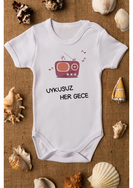 Bebek Uykusuz Her Gece Baskılı Beyaz Çıtçıtlı Body Zıbın 5049