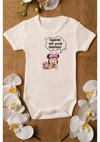 Mickey Mouse Teyze Seni Çok Özledim Organik Baskılı Pamuklu Ekru Çıtçıtlı Body Zıbın 5071