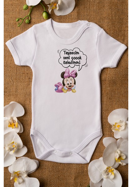 Mickey Mouse Teyze Seni Çok Özledim Organik Baskılı Pamuklu Beyaz Çıtçıtlı Body Zıbın 5071
