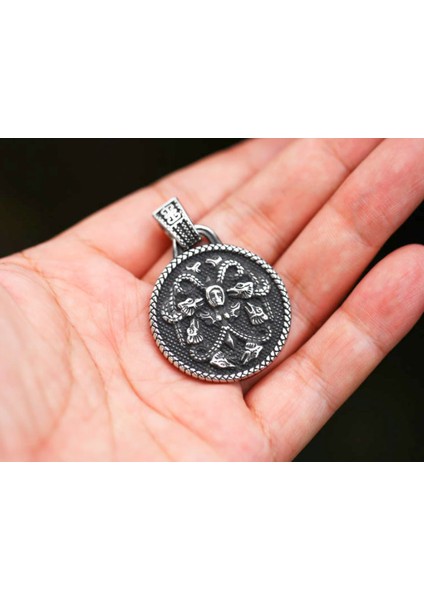 Daisyshop Retro Eskitme Dizayn Paslanmaz Çelik Yunan Mitolojisi Medusa Kolye fiyatları