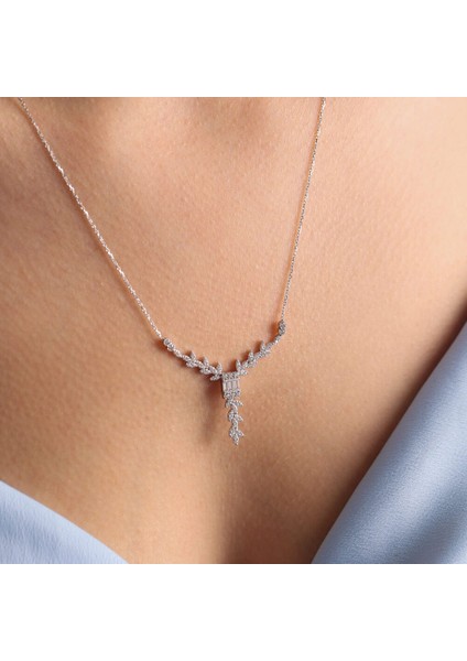 Beyaz Altın Baget Kolye Salkım Formlu fiyatları