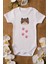 Kız Bebek Sevimli Kedi ve Pati Baskılı Beyaz Çıtçıtlı Body Zıbın 5052 1
