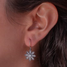 Takıhan Çiçek Tasarımlı Beyaz Zirkon Taşlı Çengelli 925 Ayar Gümüş Küpe