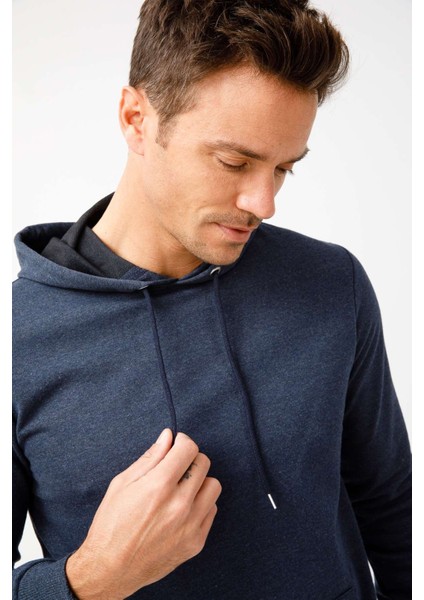 Erkek İndigo Modernfit / Ekstra Dar Kalıp Kapşonlu Fermuarsız Sweatshirt indirimleri