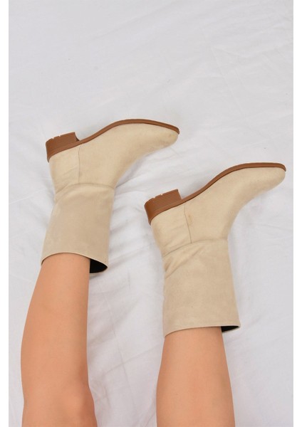 Kadın Günlük Bot Süet Yüzey ve Hazır Taban ile Şık Tasarım 3 cm fiyatları