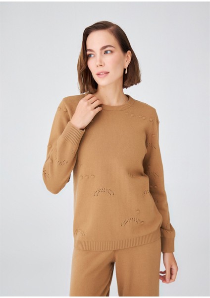 Kabartmalı Ajur Detaylı Kaşmir Karışımlı O Yaka Triko Kazak Camel