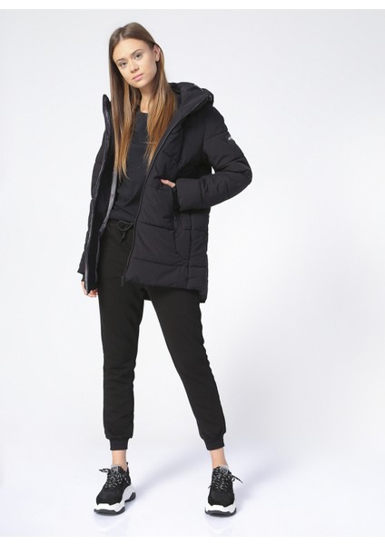 K-Fıona Kapüşonlu Uzun Kol Standart Siyah Kadın Mont indirimleri