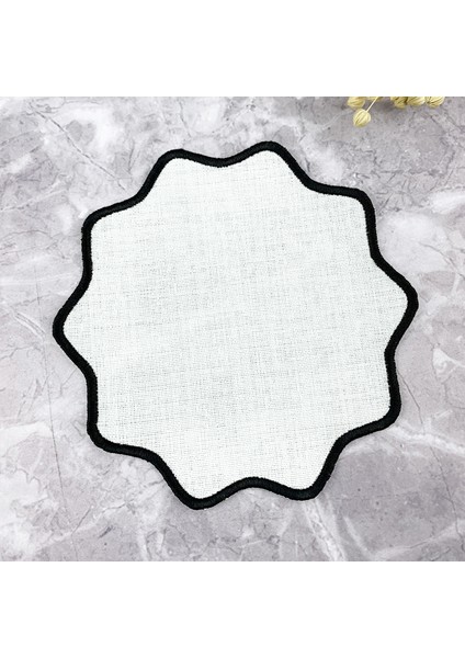Siyah Renkli Oval Çiçek Nakışlı Kokteyl Peçetesi