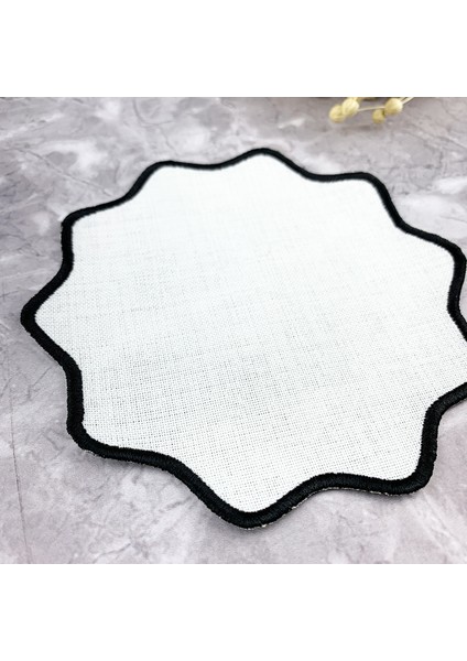 Siyah Renkli Oval Çiçek Nakışlı Kokteyl Peçetesi fiyatları