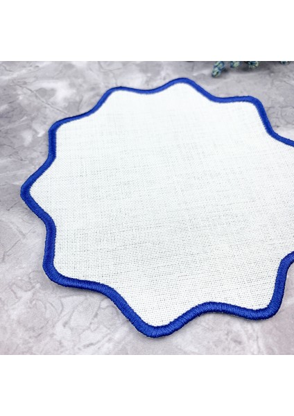 Mavi Renkli Oval Çiçek Nakışlı Kokteyl Peçetesi
