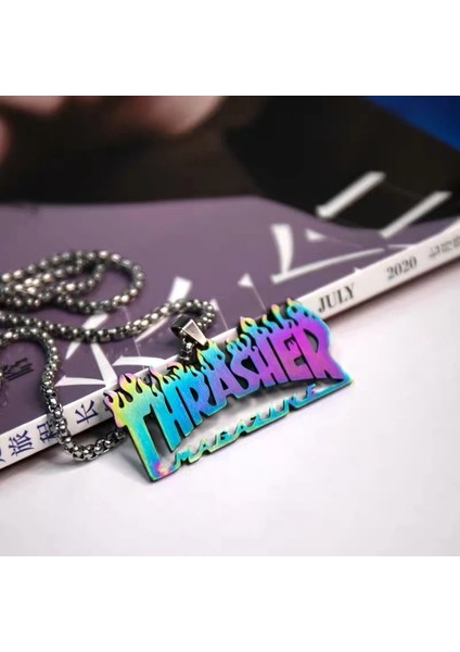 Thrasher Magazine Yazılı Çok Renkli Gökkuşağı Alevli ve Kare Zincir Çelik Kolye fiyatları