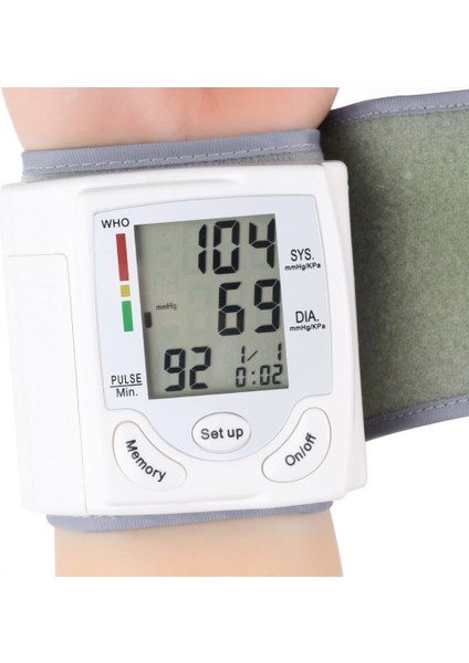Taşınabilir Otomatik Dijital LCD Ekran Bilek Kan Basıncı Monitörü (Yurt Dışından)