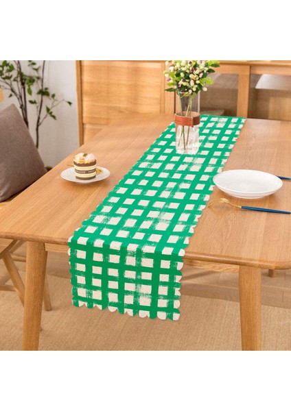 Yeşil Zeminde Geometrik Kare Motifli Dekoratif Runner
