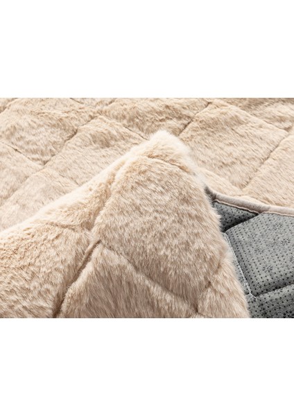 Soft Touch Rabbit Peluş Halı 80 x 150 cm Bej fiyatları